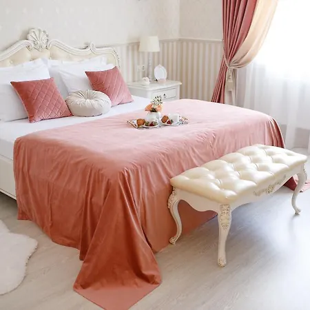 Royal Suite Apartment With Jacuzzi Sumy Exterior photo