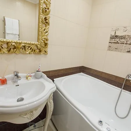 Royal Suite Apartment With Jacuzzi Sumy Exterior photo