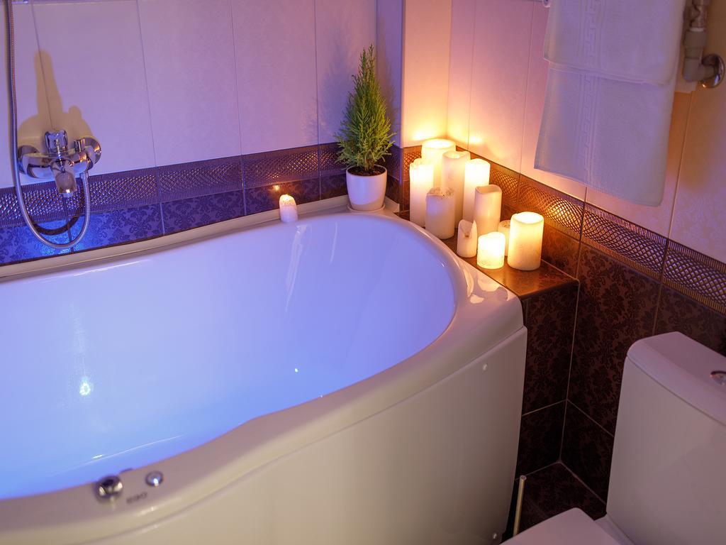 Royal With Jacuzzi *