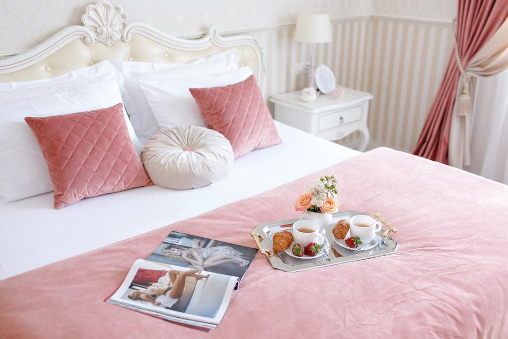 Royal With Jacuzzi Apartment *